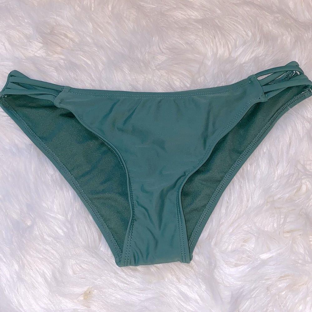Bikini bottom!!